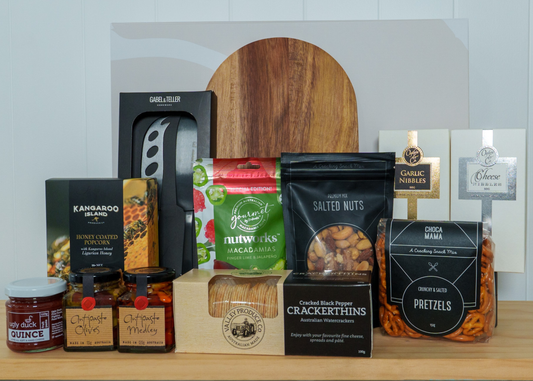 Cheeseboard & Nibbles Hamper