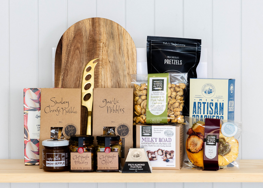Cheeseboard & Nibbles Hamper