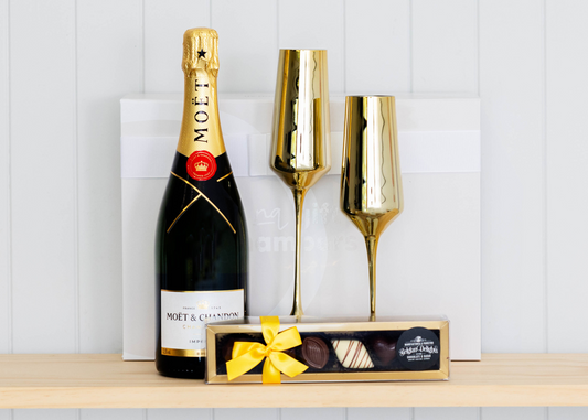 Champagne & Flutes Hamper