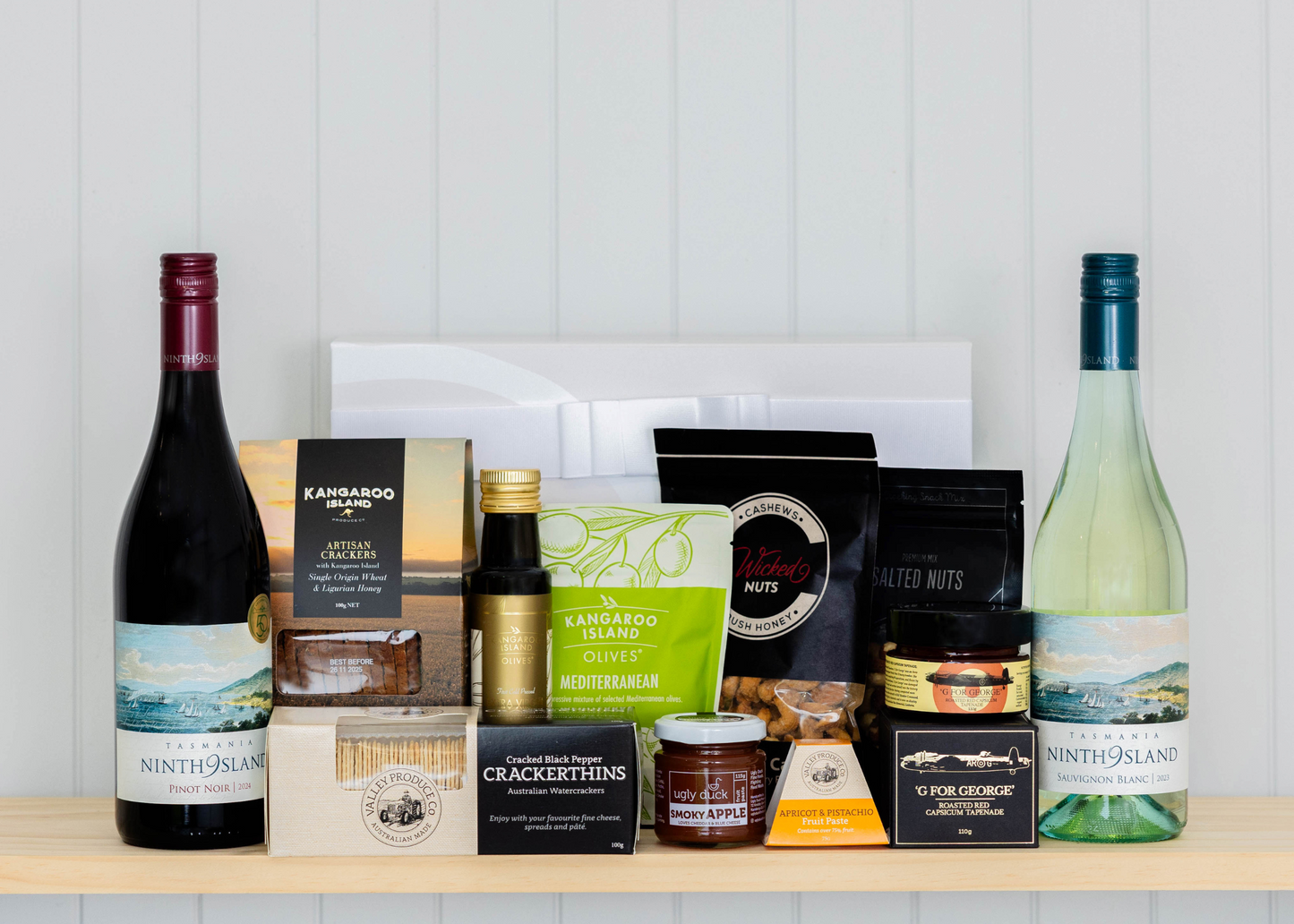 Red and White Wine Gourmet Hamper