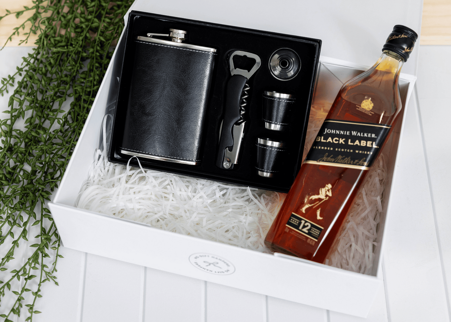 Whisky and Flask Hamper - NQ Gift Hampers